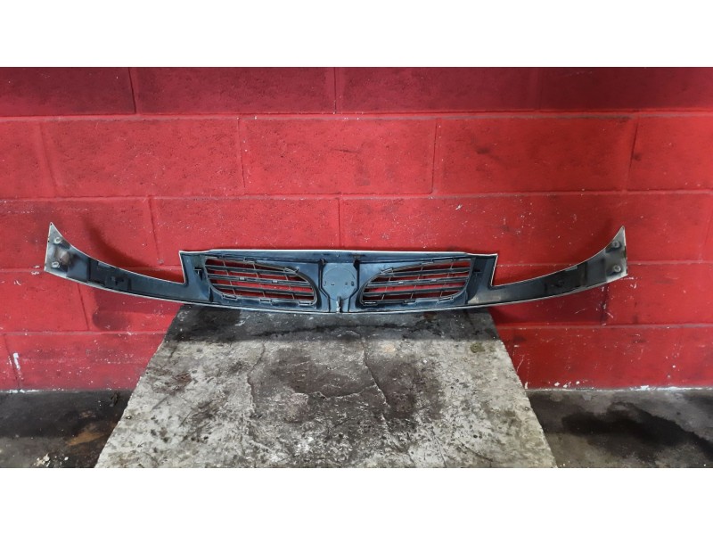 Recambio de rejilla delantera para nissan kubistar (x76) 1.5 dci turbodiesel cat | 0.03 - ... 1.5 dci turbodiesel cat | 0.03 - .