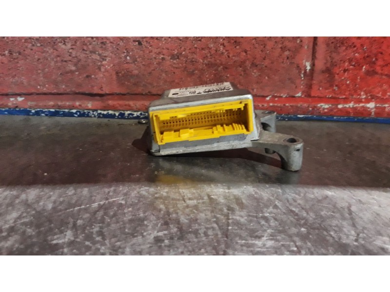Recambio de centralita airbag para renault trafic caja cerrada (ab 4.01) 1.9 diesel | 0.01 - ... 1.9 diesel | 0.01 - ... referen