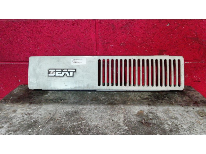 Recambio de rejilla delantera para seat trans 0.9 referencia OEM IAM   