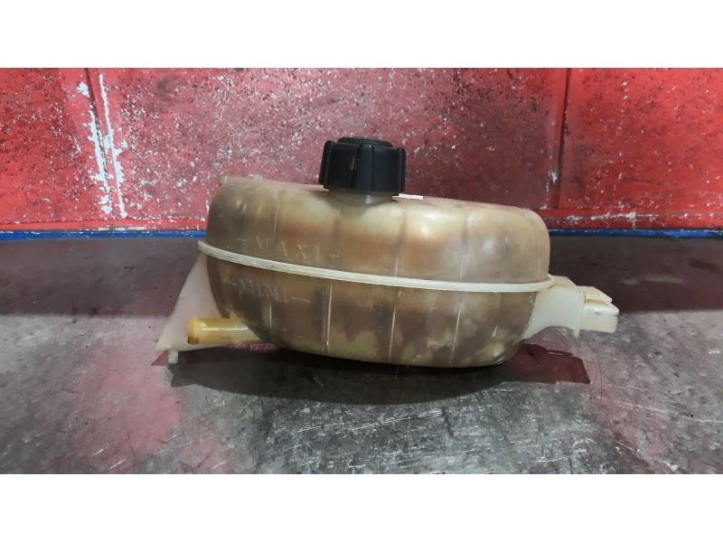Recambio de deposito expansion para renault trafic combi (ab 4.01) 6 - plazas (l2h1) acristalado parcial 2,9t combi largo refere
