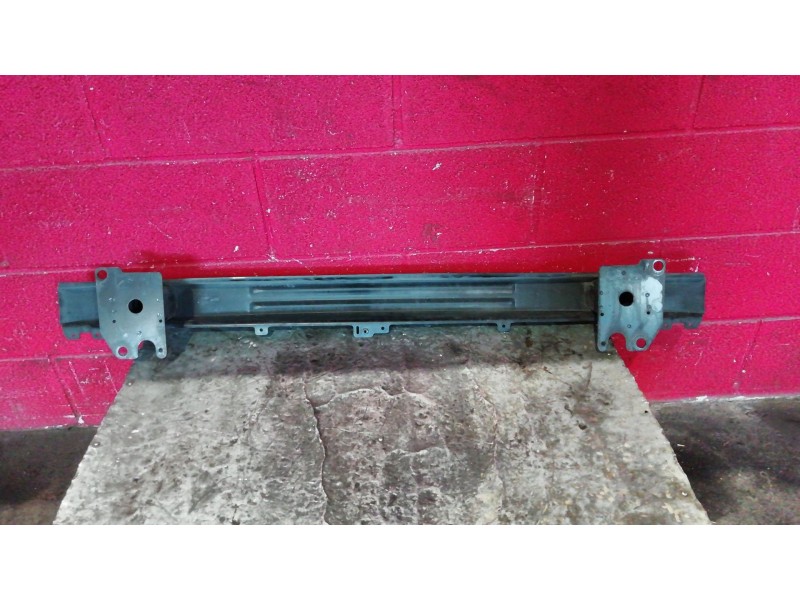 Recambio de refuerzo paragolpes delantero para volkswagen polo referencia OEM IAM    Recambio de refuerzo paragolpes delantero para volkswagen polo referencia OEM IAM