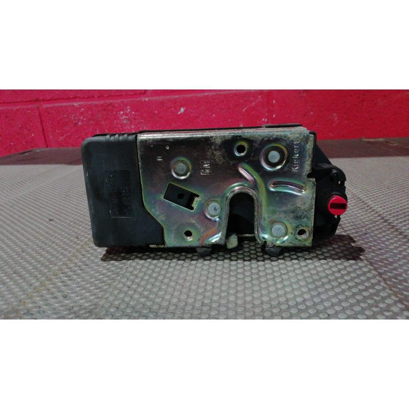 Recambio de cerradura puerta trasera derecha para opel zafira a  | 0.99 - 0.05  | 0.99 - 0.05 referencia OEM IAM   