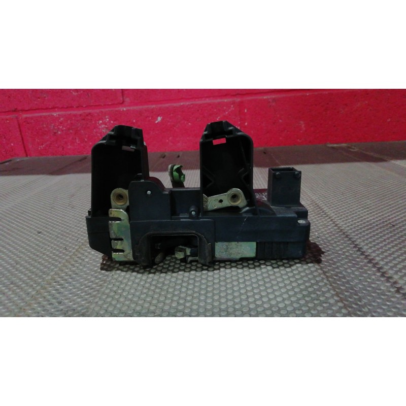 Recambio de cerradura puerta trasera derecha para opel zafira a  | 0.99 - 0.05  | 0.99 - 0.05 referencia OEM IAM   