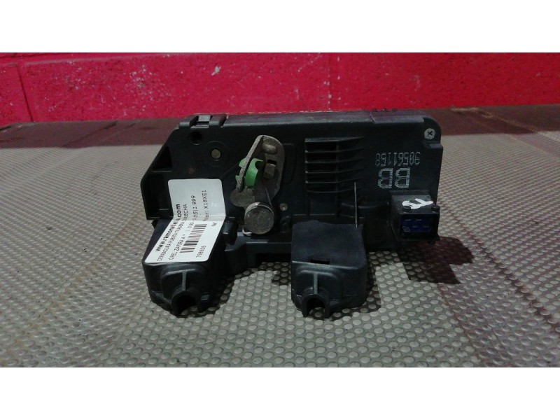Recambio de cerradura puerta trasera derecha para opel zafira a  | 0.99 - 0.05  | 0.99 - 0.05 referencia OEM IAM   