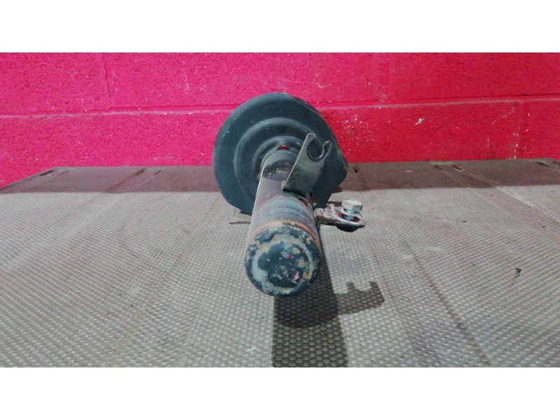 Recambio de amortiguador delantero derecho para toyota aygo (kgb/wnb) blue referencia OEM IAM    Recambio de amortiguador delantero derecho para toyota aygo (kgb/wnb) blue referencia OEM IAM