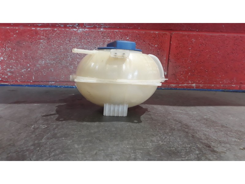 Recambio de deposito expansion para volkswagen polo (9n1) 1.2 12v | 0.01 - ... 1.2 12v | 0.01 - ... referencia OEM IAM   