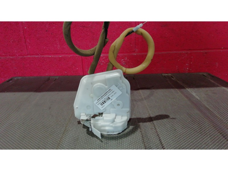 Recambio de cerradura puerta trasera izquierda para mazda 2 lim. (de) 1.3 active (3-ptas.) | 05.08 - 12.11 1.3 active (3-ptas.) 