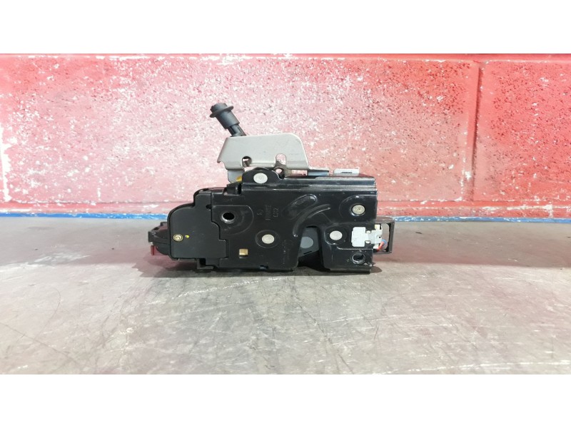 Recambio de cerradura puerta trasera derecha para audi a4 berlina (8e) 2.0 | 12.00 - 12.04 2.0 | 12.00 - 12.04 referencia OEM IA