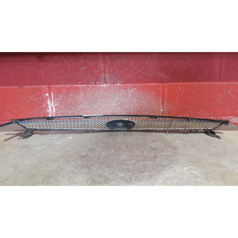 Recambio de rejilla delantera para ford focus berlina (cak) 1.8 tdci turbodiesel cat | 0.98 - ... 1.8 tdci turbodiesel cat | 0.9