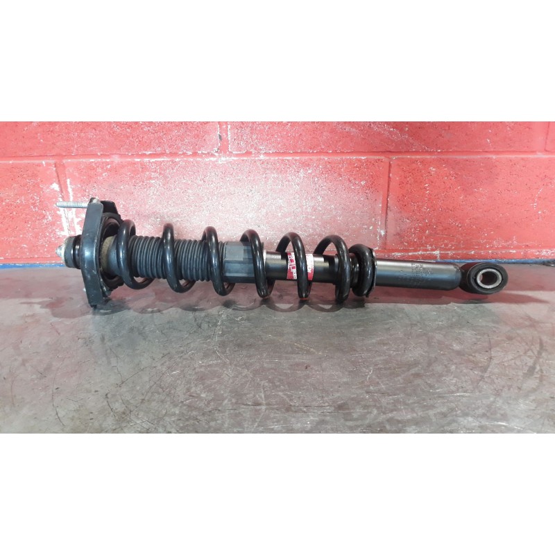 Recambio de amortiguador trasero derecho para toyota corolla verso (r1) 1.8 luna | 02.04 - 12.09 1.8 luna | 02.04 - 12.09 refere