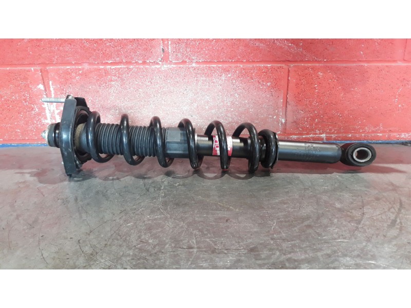 Recambio de amortiguador trasero derecho para toyota corolla verso (r1) 1.8 luna | 02.04 - 12.09 1.8 luna | 02.04 - 12.09 refere