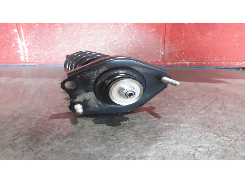 Recambio de amortiguador trasero izquierdo para toyota corolla verso (r1) 1.8 luna | 02.04 - 12.09 1.8 luna | 02.04 - 12.09 refe