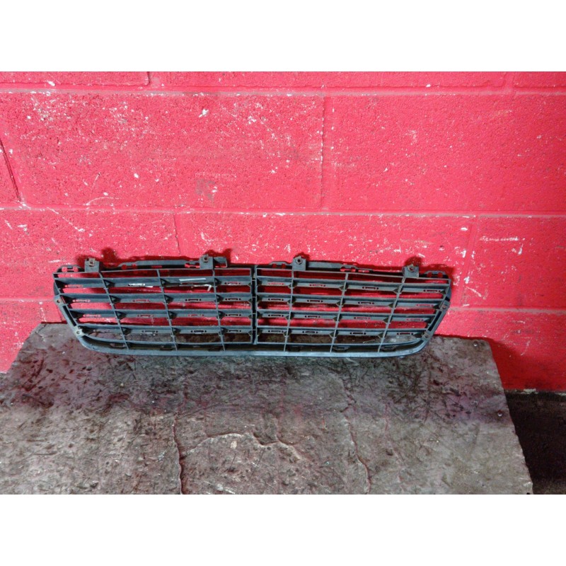 Recambio de rejilla delantera para mercedes bm serie 203 berlina  | 0.00 - 0.06 bm serie 203 berlina  | 0.00 - 0.06 referencia O