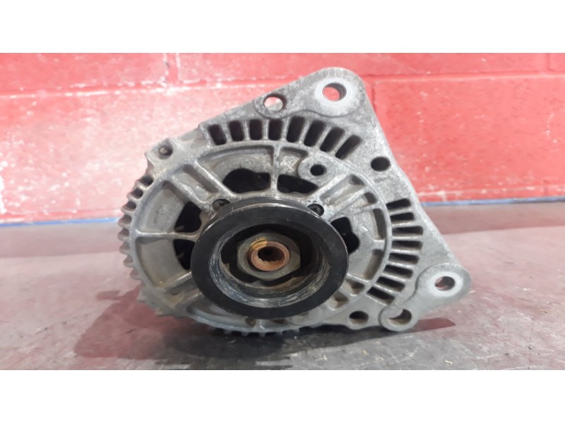 Recambio de alternador para seat ibiza (6k1) 1.4 referencia OEM IAM 0123310019 028903025H 