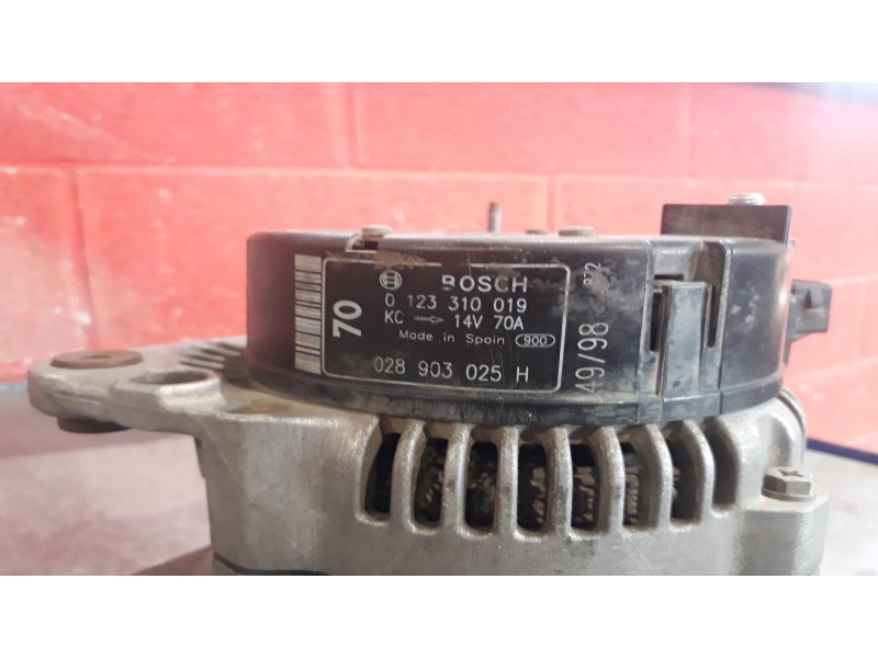 Recambio de alternador para seat ibiza (6k1) 1.4 referencia OEM IAM 0123310019 028903025H 