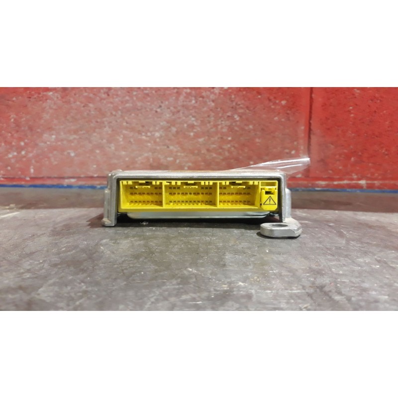 Recambio de centralita airbag para toyota corolla (e12)  | 0.02 - 0.07  | 0.02 - 0.07 referencia OEM IAM 8917002260  