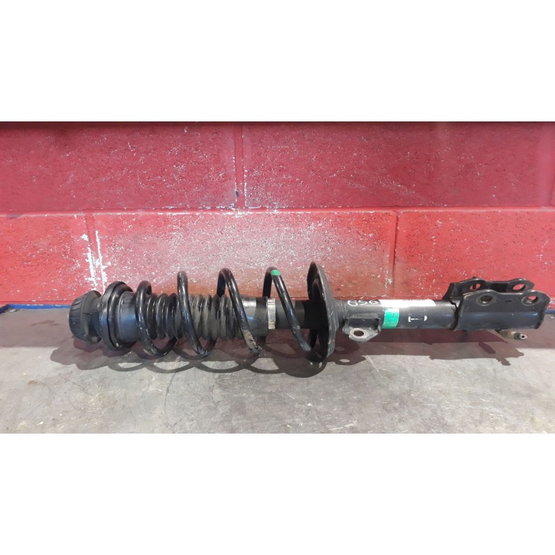 Recambio de amortiguador delantero izquierdo para toyota yaris (ksp9/scp9/nlp9) 1.4 turbodiesel cat referencia OEM IAM   