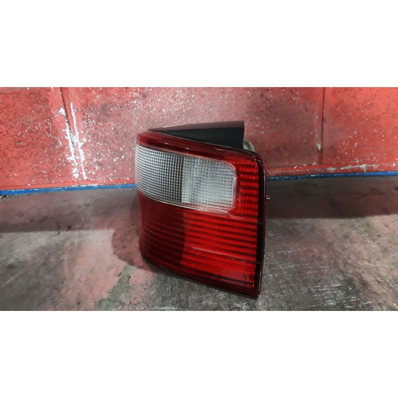 Recambio de piloto trasero derecho para citroen saxo  | 0.99 - 0.03  | 0.99 - 0.03 referencia OEM IAM   