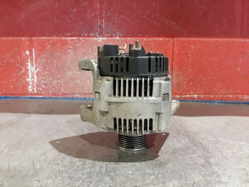Recambio de alternador para renault laguna referencia OEM IAM   