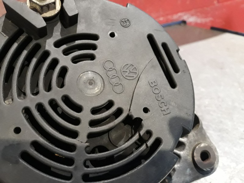 Recambio de alternador para volkswagen passat referencia OEM IAM 0123320038 028903028J 