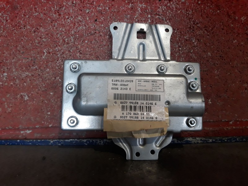 Recambio de airbag lateral delantero derecho para mercedes clase c (w202) berlina 180 (202.018) referencia OEM IAM    Recambio de airbag lateral delantero derecho para mercedes clase c (w202) berlina 180 (202.018) referencia OEM IAM