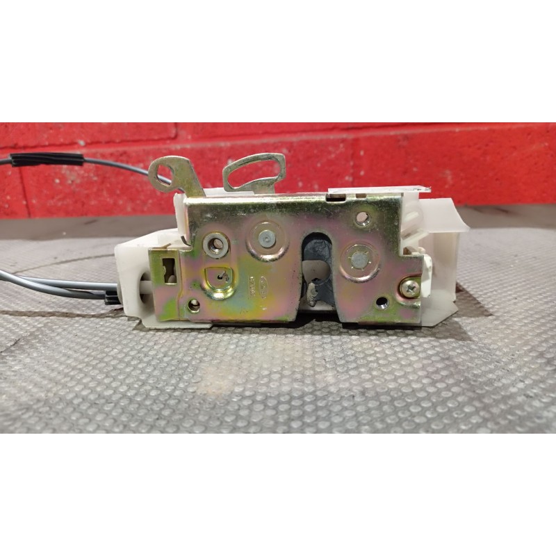 Recambio de cerradura puerta delantera derecha para ford ka (ccq) 1.3 cat | 0.96 - ... 1.3 cat | 0.96 - ... referencia OEM IAM  