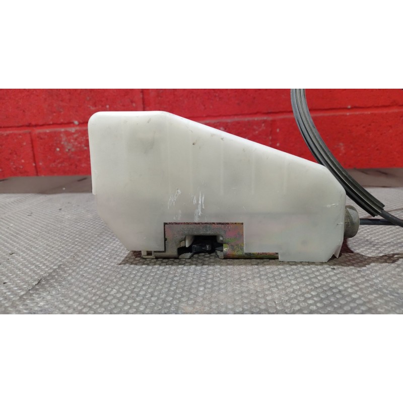 Recambio de cerradura puerta delantera derecha para ford ka (ccq) 1.3 cat | 0.96 - ... 1.3 cat | 0.96 - ... referencia OEM IAM  