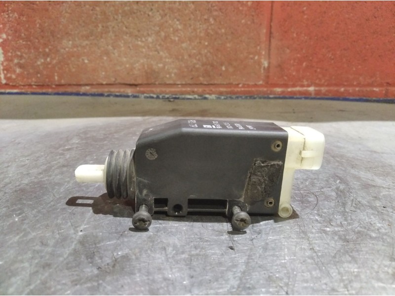 Recambio de motor cierre centralizado delantero izquierdo para opel sintra cd | 0.96 - ... cd | 0.96 - ... referencia OEM IAM   