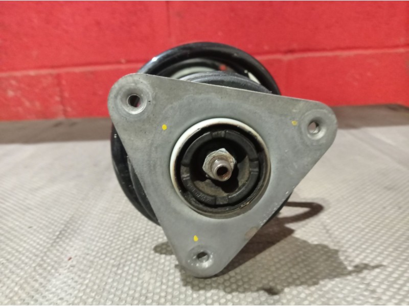 Recambio de amortiguador delantero izquierdo para renault clio iii  | 0.05 - ...  | 0.05 - ... referencia OEM IAM   